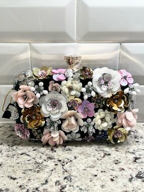 bebe Daisy Black Multi Floral Clutch with 2 Straps NWT